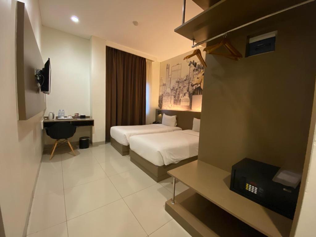 Opi Indah Hotel Palembang Ngoại thất bức ảnh