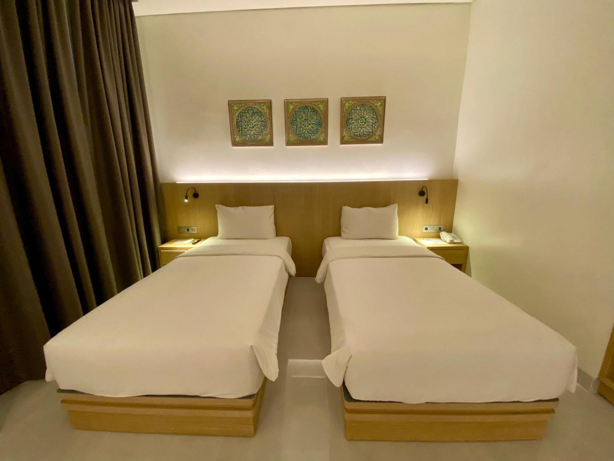 Opi Indah Hotel Palembang Ngoại thất bức ảnh