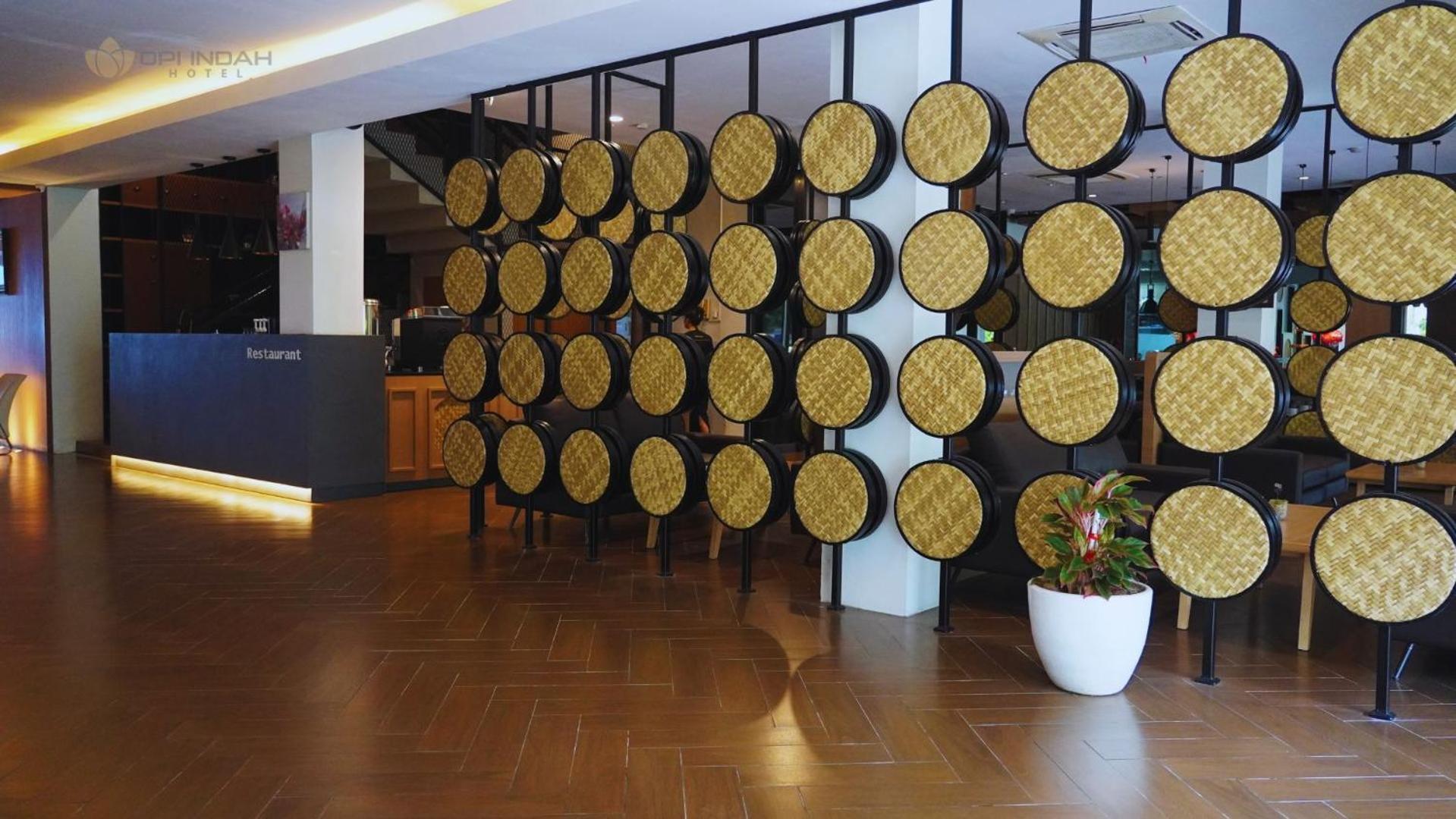 Opi Indah Hotel Palembang Ngoại thất bức ảnh