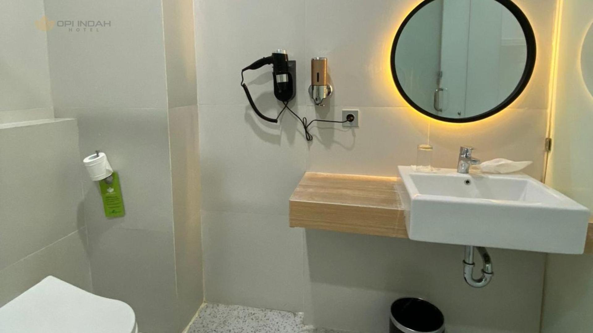 Opi Indah Hotel Palembang Ngoại thất bức ảnh