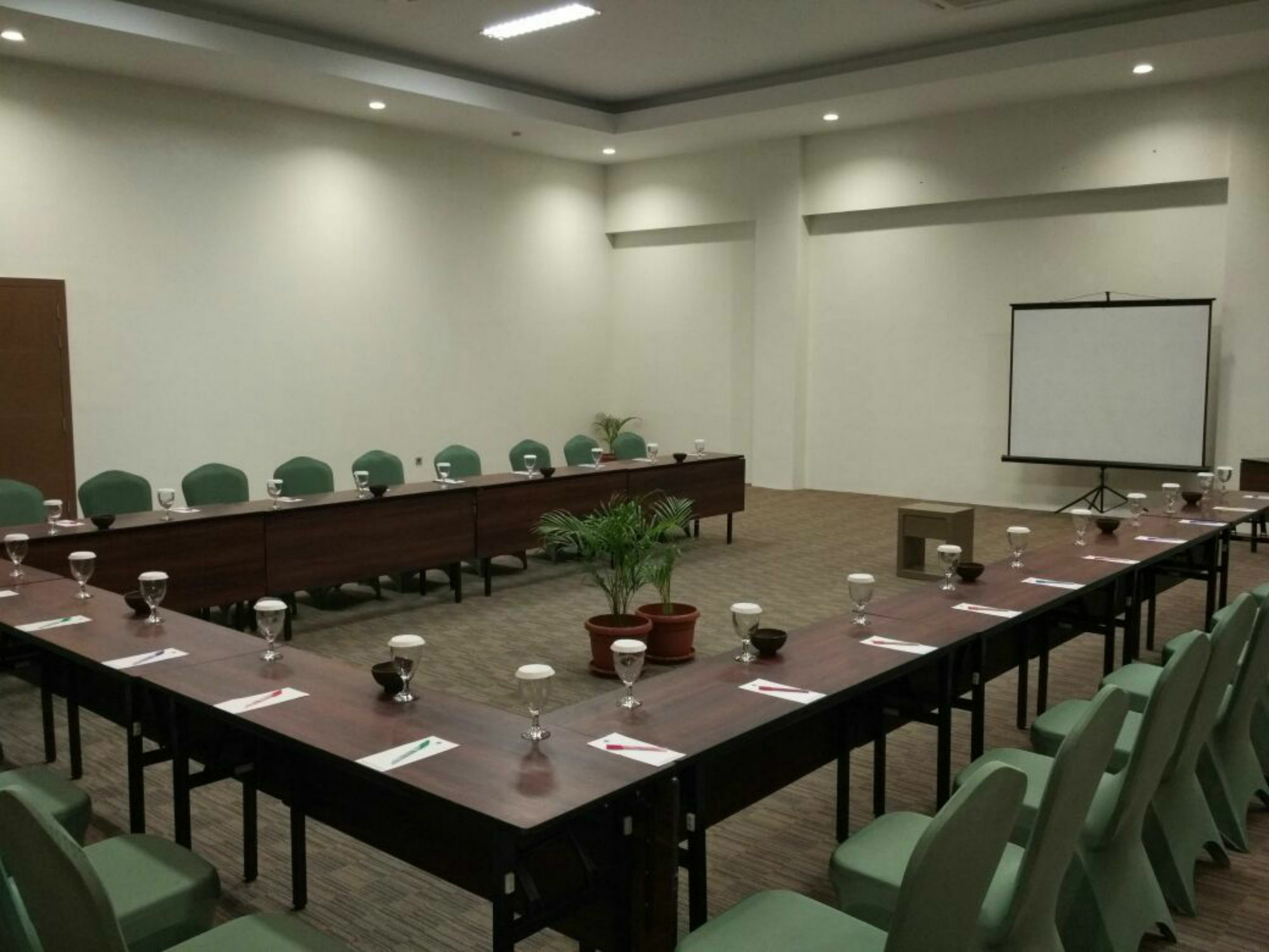 Opi Indah Hotel Palembang Ngoại thất bức ảnh